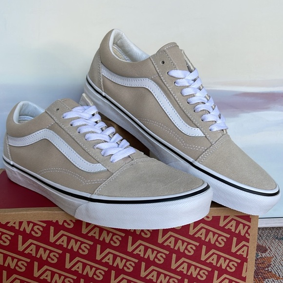 Vans Men’s Old Skool
Color Theory French Oak
VN0005UFBLL
Sneakers - Picture 6 of 16
